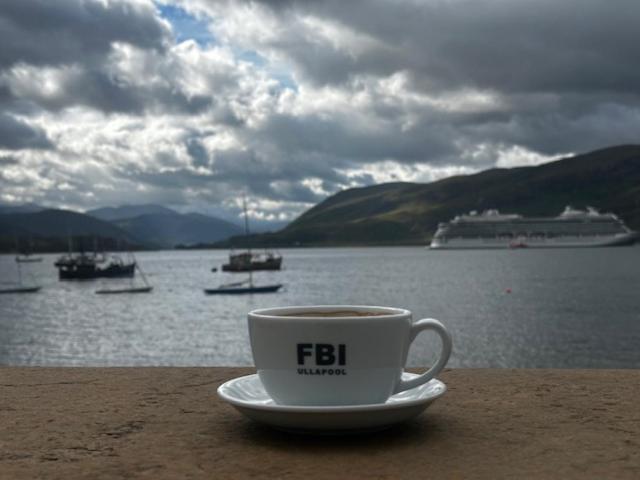 The Ferry Boat Inn Ullapool Esterno foto