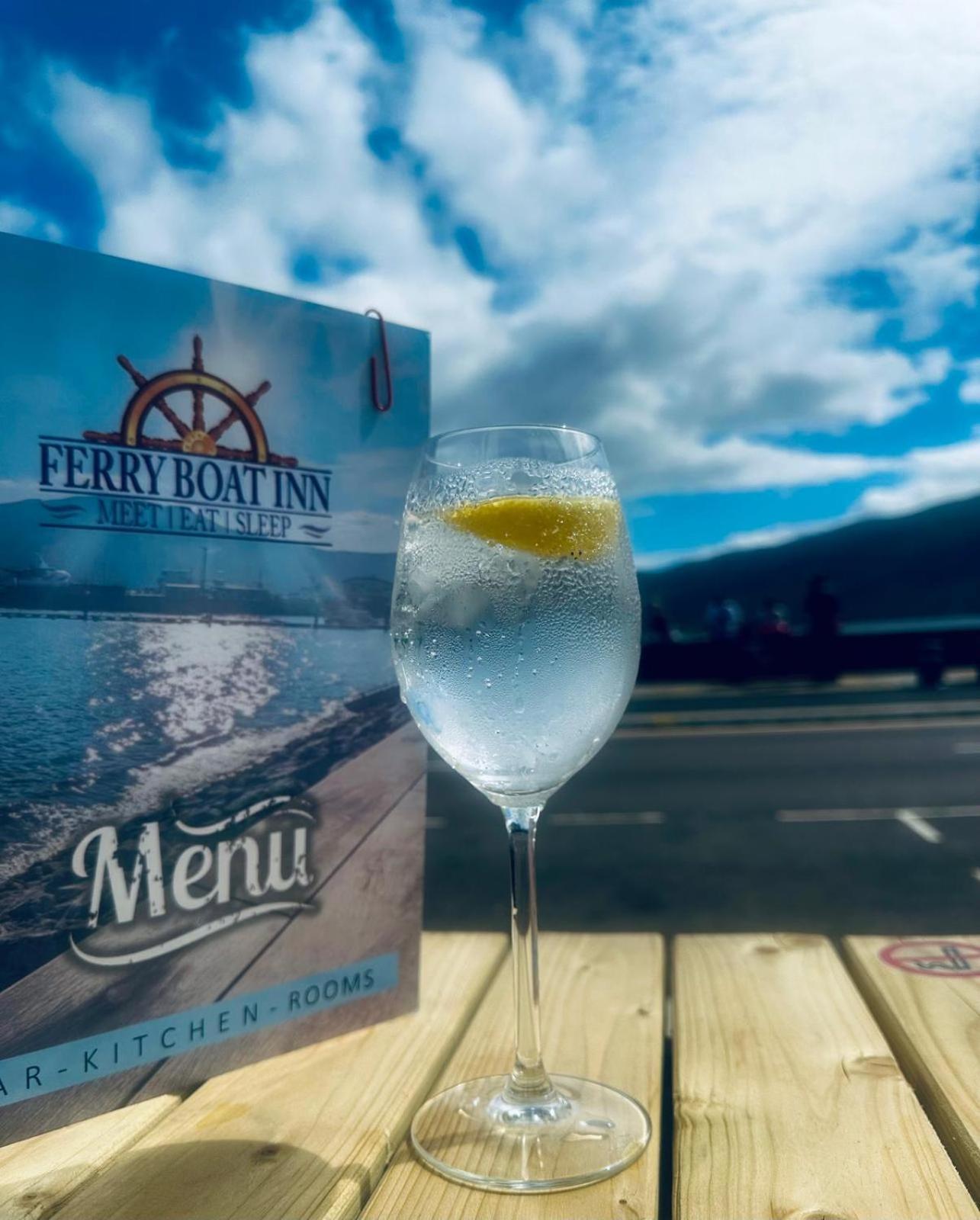The Ferry Boat Inn Ullapool Esterno foto
