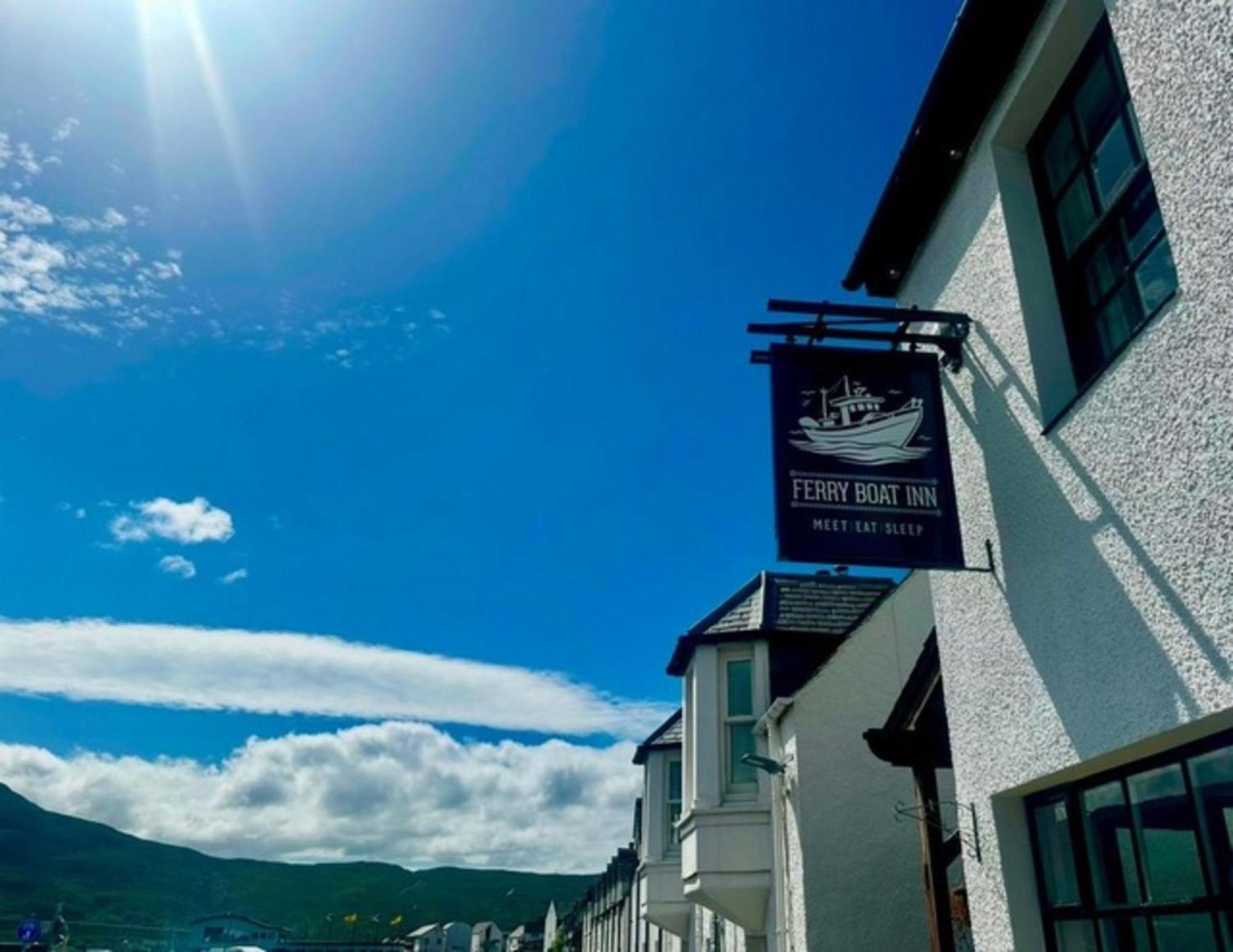 The Ferry Boat Inn Ullapool Esterno foto